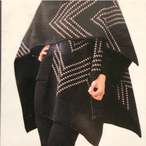 Ike Behar Sweaters - Ike Behar Reversible Winter Wrap